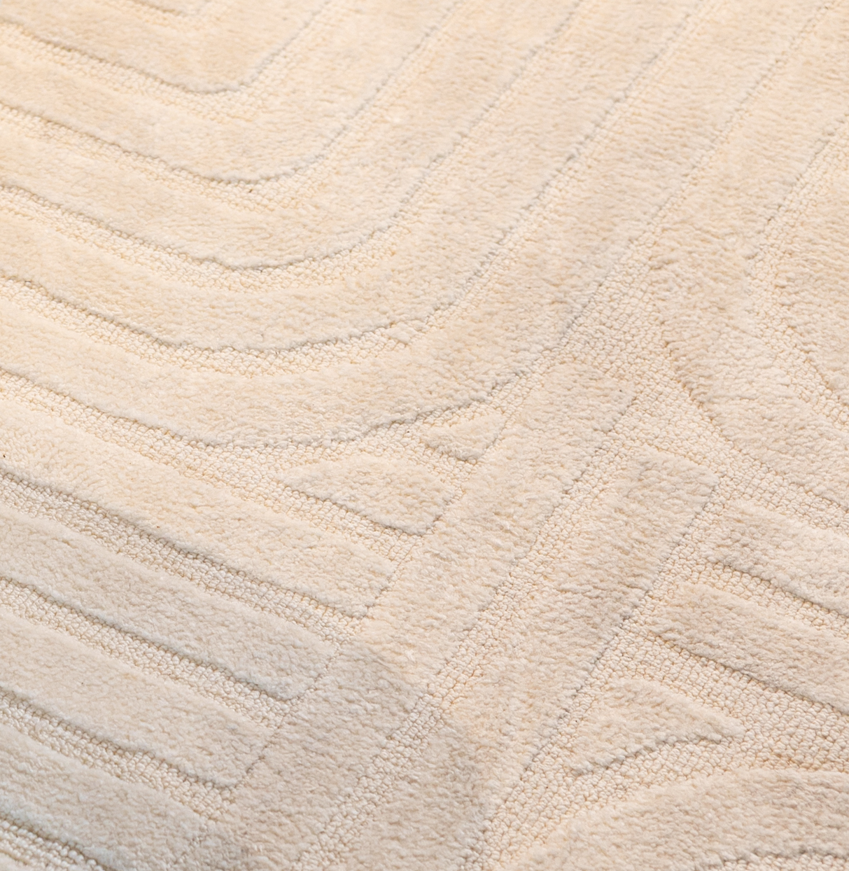 Alfombra Misato hecha con Poliéster Crema en 5x8 pies - image 3