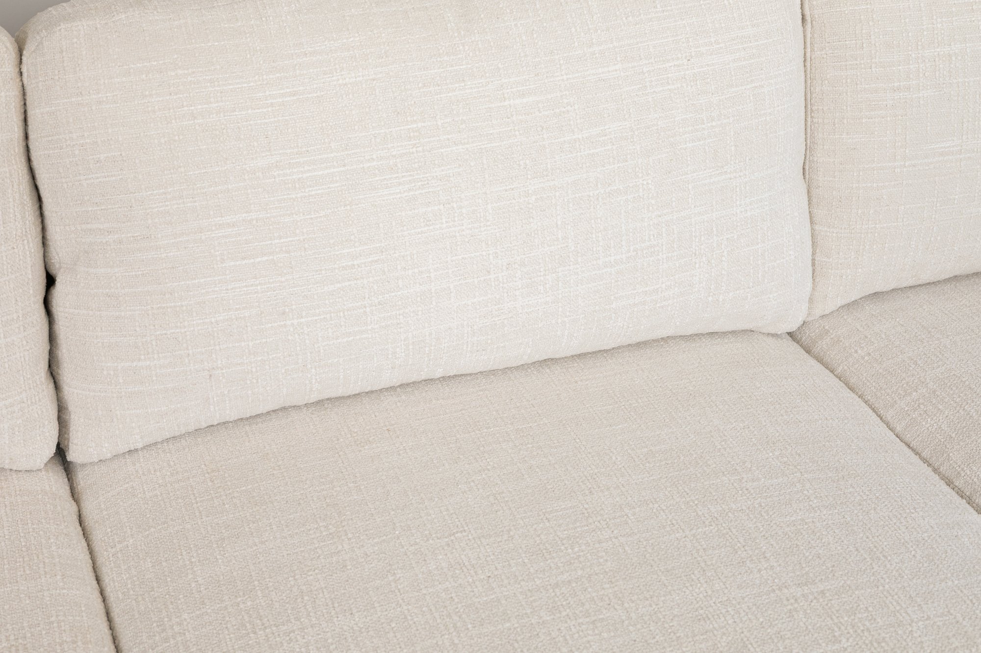 Strada 3 Seater Sofa with a Walnut-Stained Rubberwood Frame and Crosshatch Cream Fabric - image 4